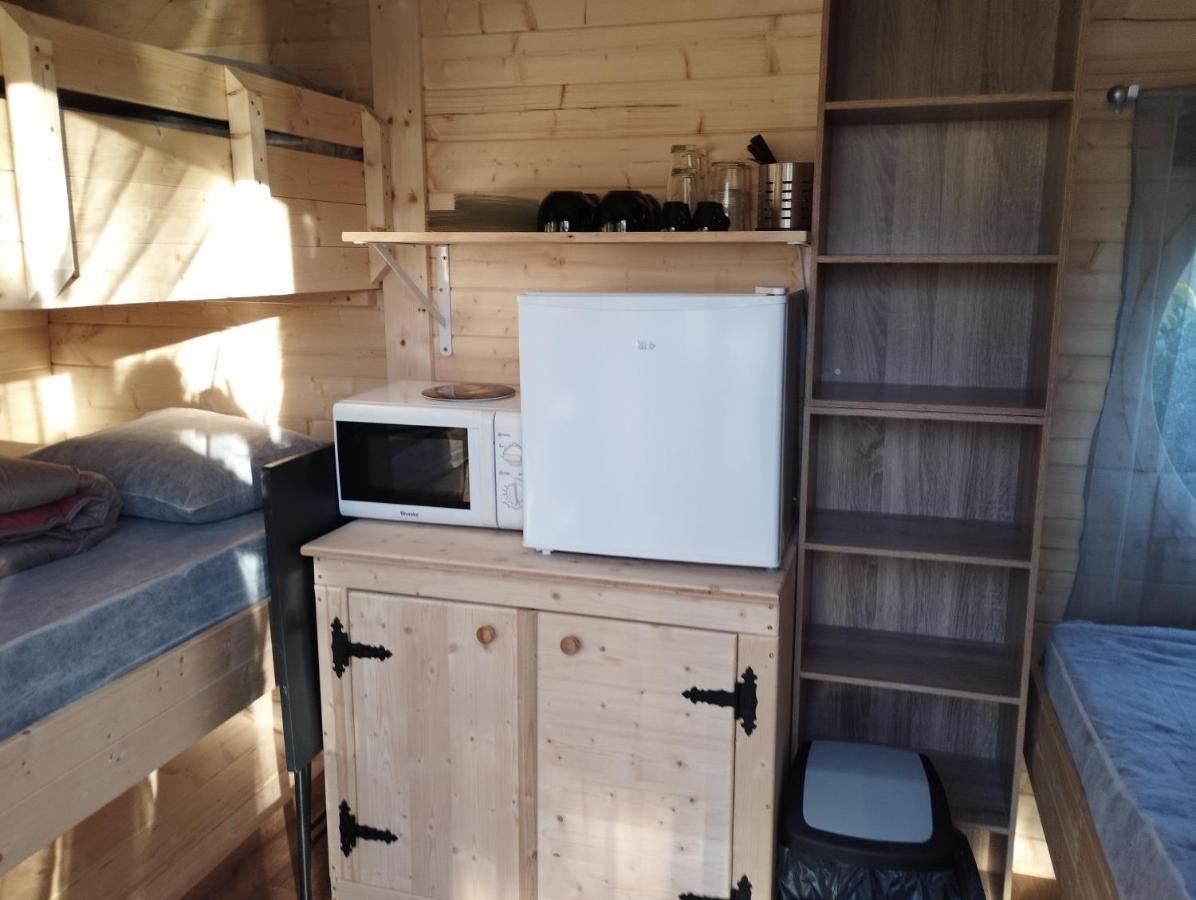 Camping Des Ribieres กงโฟลองส์ ภายนอก รูปภาพ