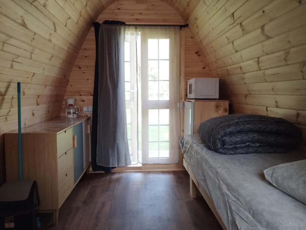 Camping Des Ribieres กงโฟลองส์ ภายนอก รูปภาพ