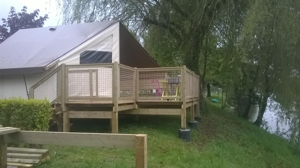 Camping Des Ribieres กงโฟลองส์ ภายนอก รูปภาพ