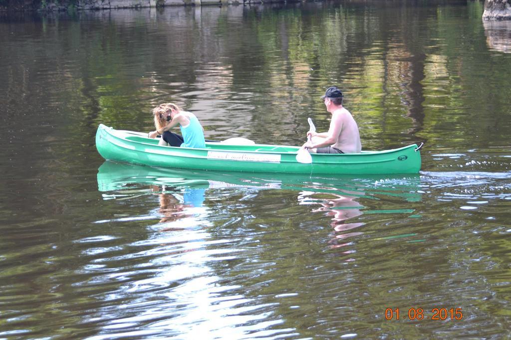 Camping Des Ribieres กงโฟลองส์ ภายนอก รูปภาพ