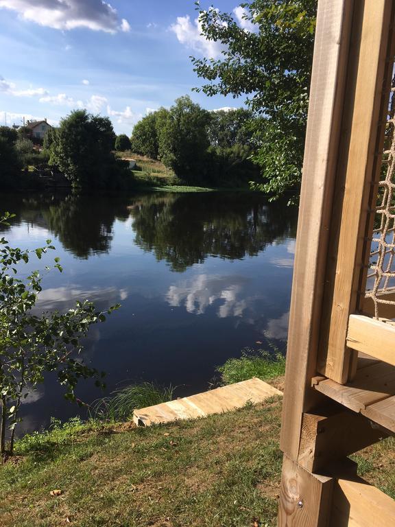 Camping Des Ribieres กงโฟลองส์ ภายนอก รูปภาพ