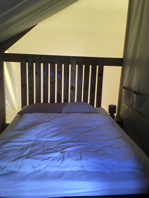 Camping Des Ribieres กงโฟลองส์ ภายนอก รูปภาพ