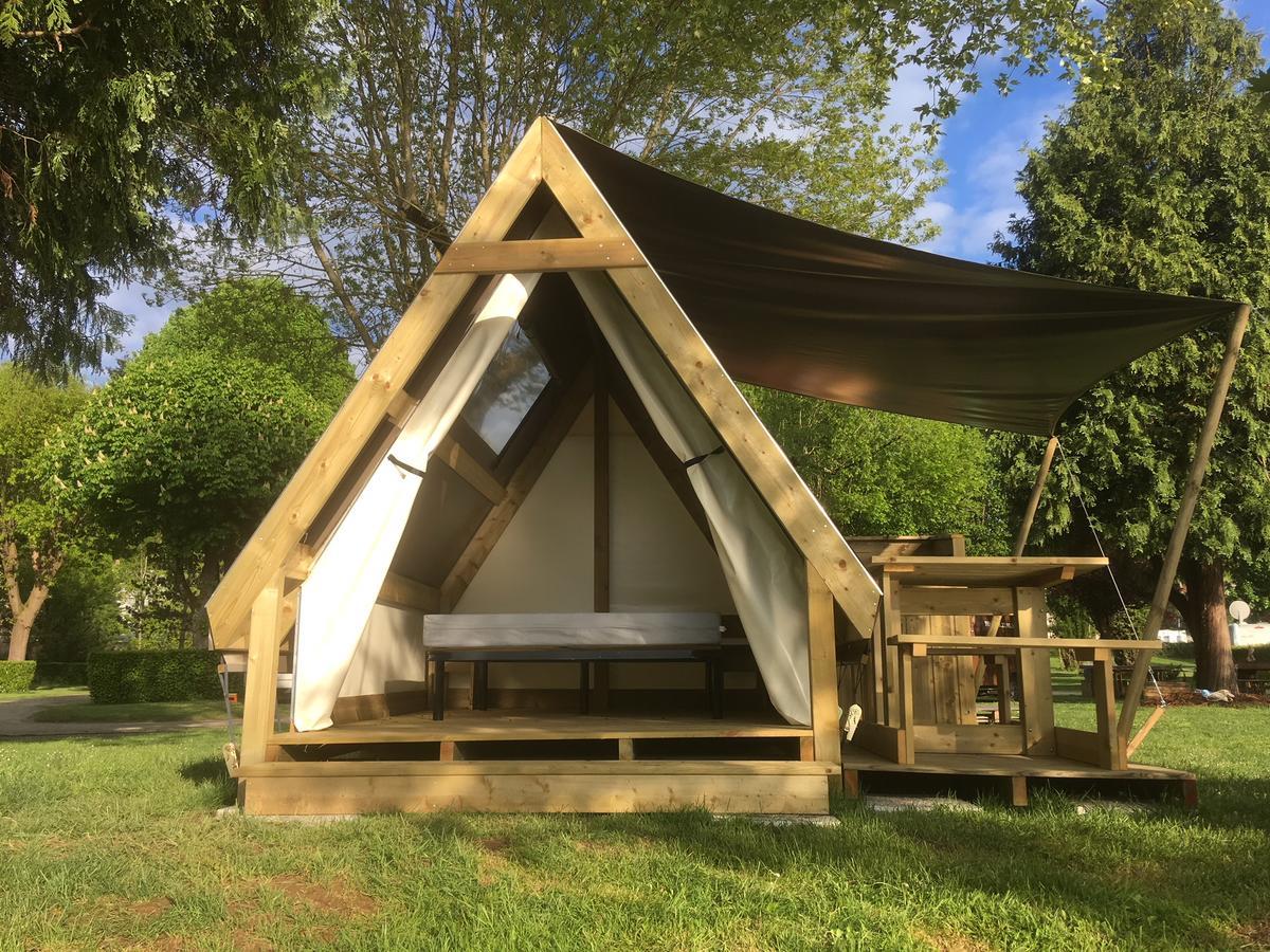 Camping Des Ribieres กงโฟลองส์ ภายนอก รูปภาพ